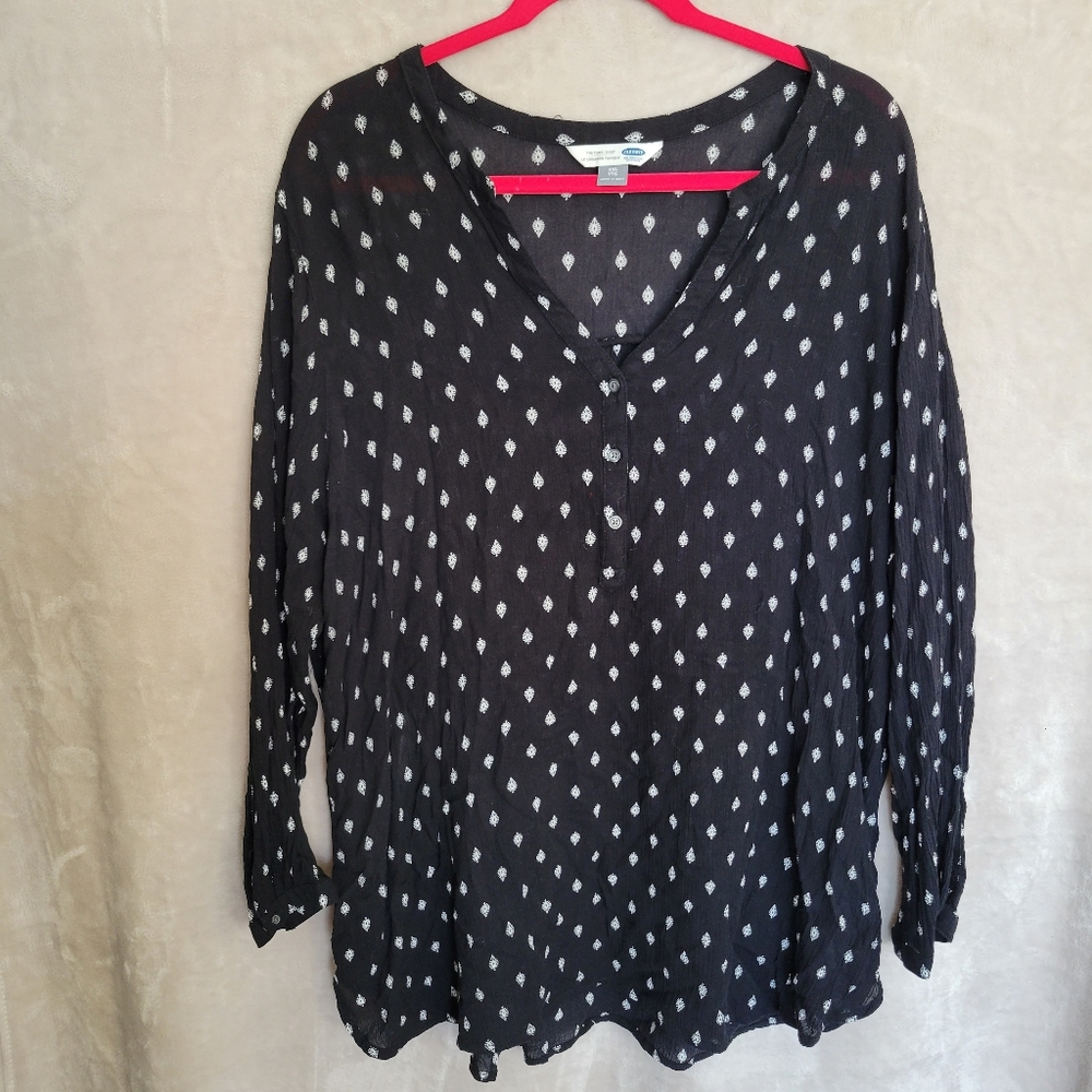 Old Navy Black and White Tunic